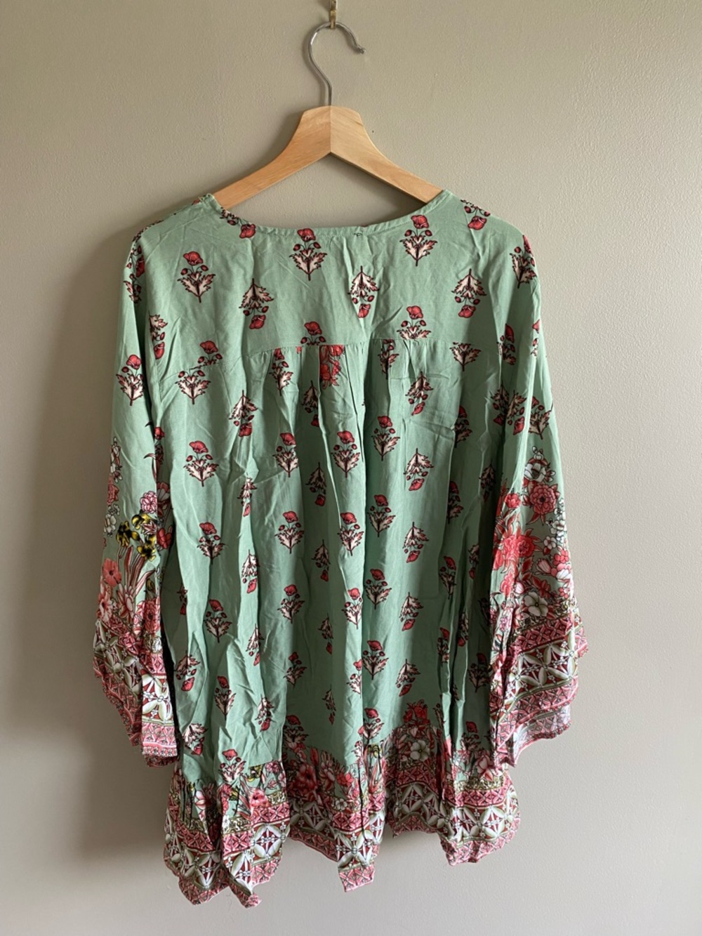 Suzanne Betro Mint Floral V-Neck Boho Tunic - Picture 10 of 11